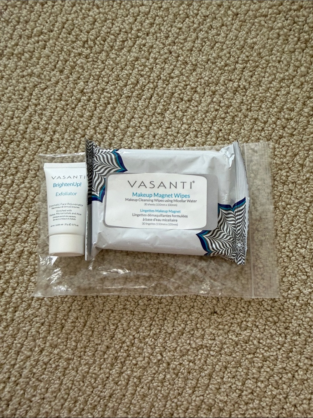 Vasanti Brighten Up! Exfoliator and Magnetic Makeup Removing Wipes Bundle NIB